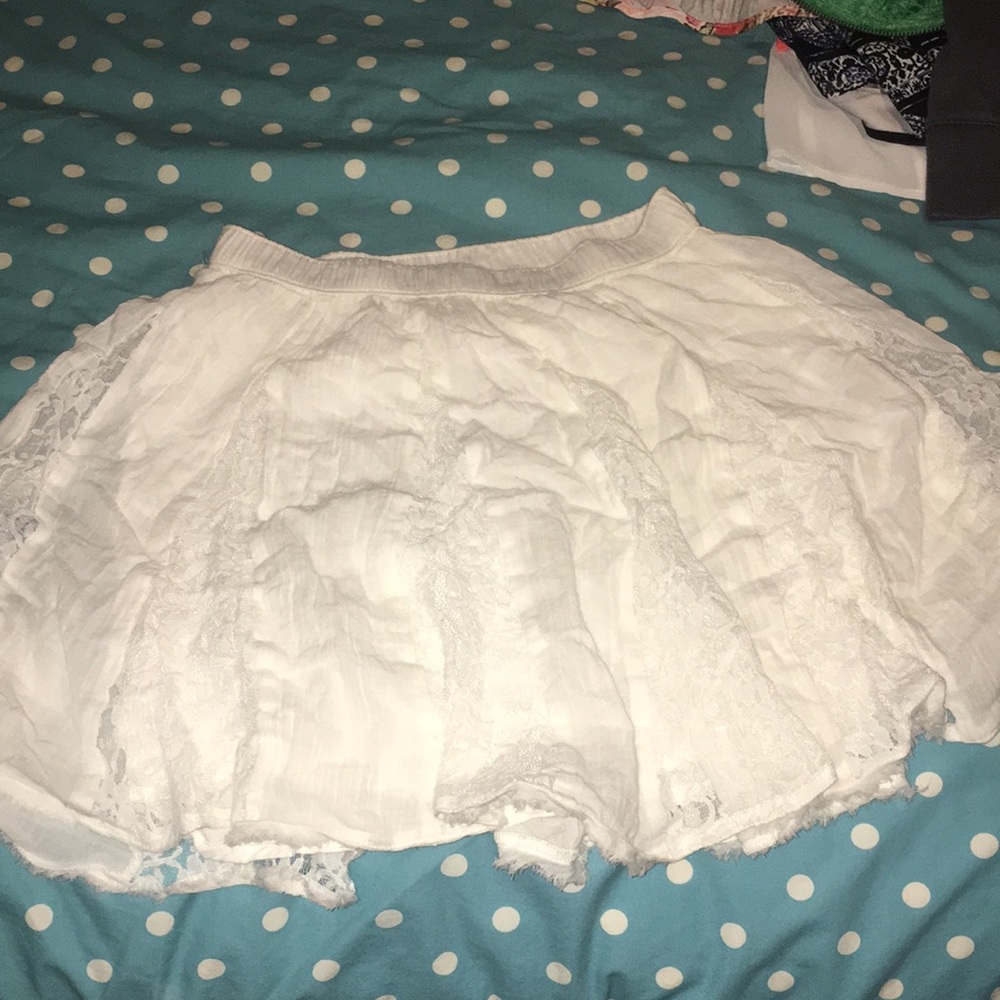 Lace white mid length skirt